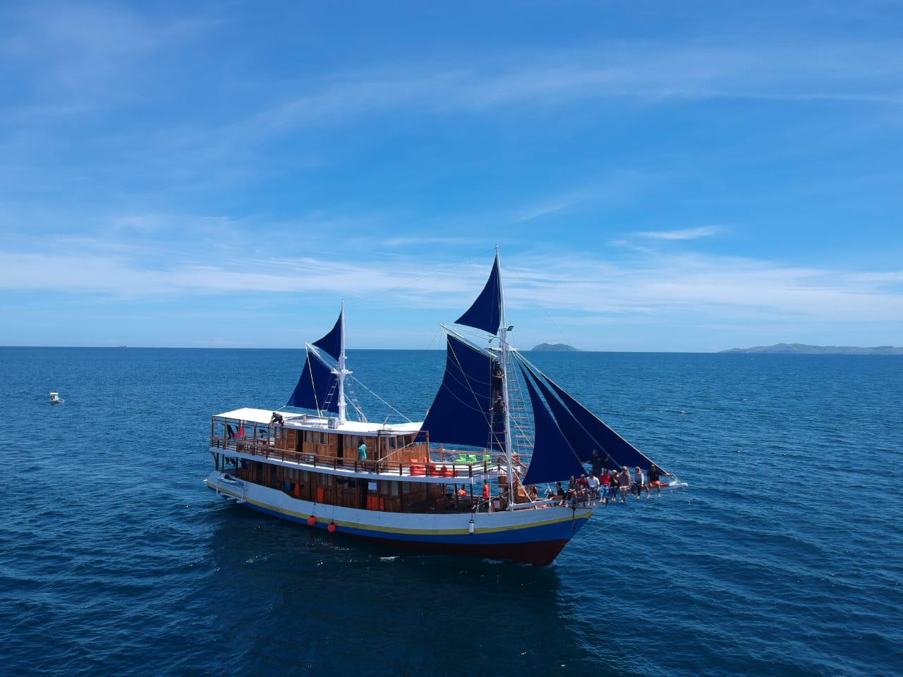 Kapal-Phinisi-Arfisyana-Indah